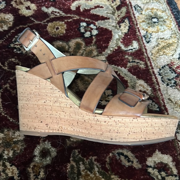 Sandals - Picture 2 of 8